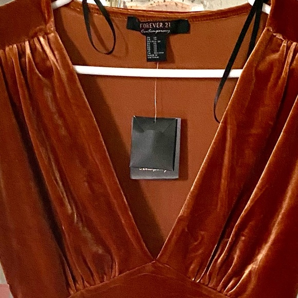 Beautiful forever 21 Contemporary velvet bodysuit - Picture 7 of 9